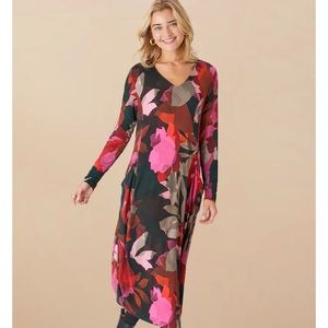 NWT made in England, Sahara brand, size 3 (English sizing,equivalent to14-16 US